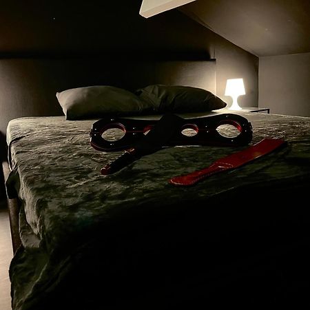 Amour D'Une Nuit, Loveroom Sarcelles Esterno foto